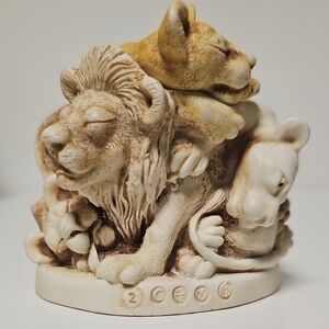 Harmony Kingdom Lions